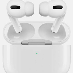 Apple AirPods with Charging Case
